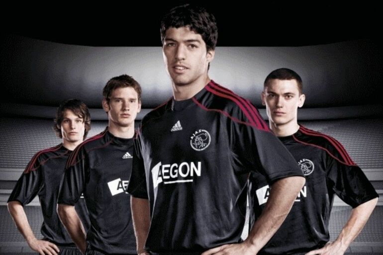 luis suarez curiosità ajax
