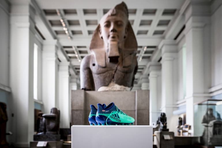 mohamed salah momo curiosità scarpe british museum mohamed salah momo curiosità scarpe british museum