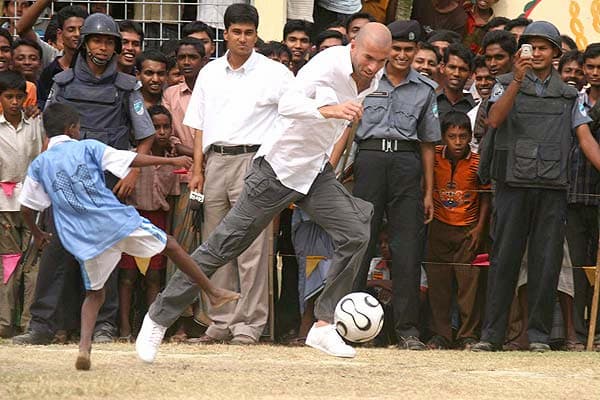 zidane curiosità bambini bangladesh zidane curiosità bambini bangladesh