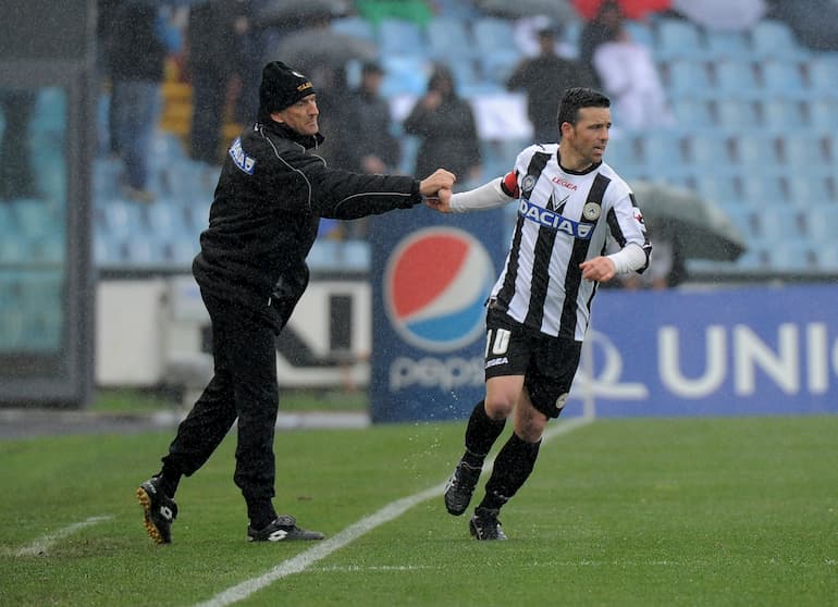 Di Natale esulta con Guidolin dopo un gol (Foto: Dino Panato/Getty Images - OneFootball)