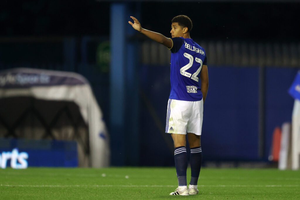 Jude Bellingham saluta il suo Birmingham City all'ultima sfida in maglia Blues (Foto: Richard Heathcote(Getty Images - OneFootball)