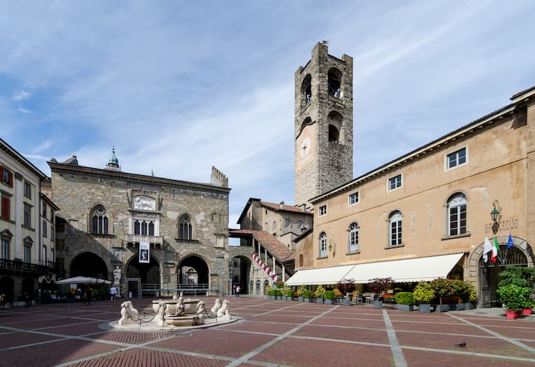Piazza Vecchia, centro nevralgico di Bergamo (Foto: Steffen Schmitz)