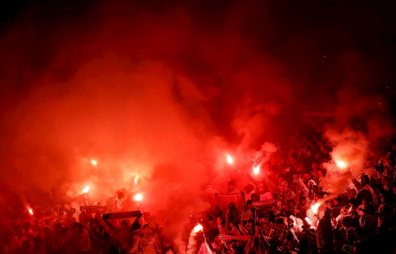 Rosso fuoco al Marakana (Foto: Srdjan Stevanovic/Getty Images - OneFootball)
