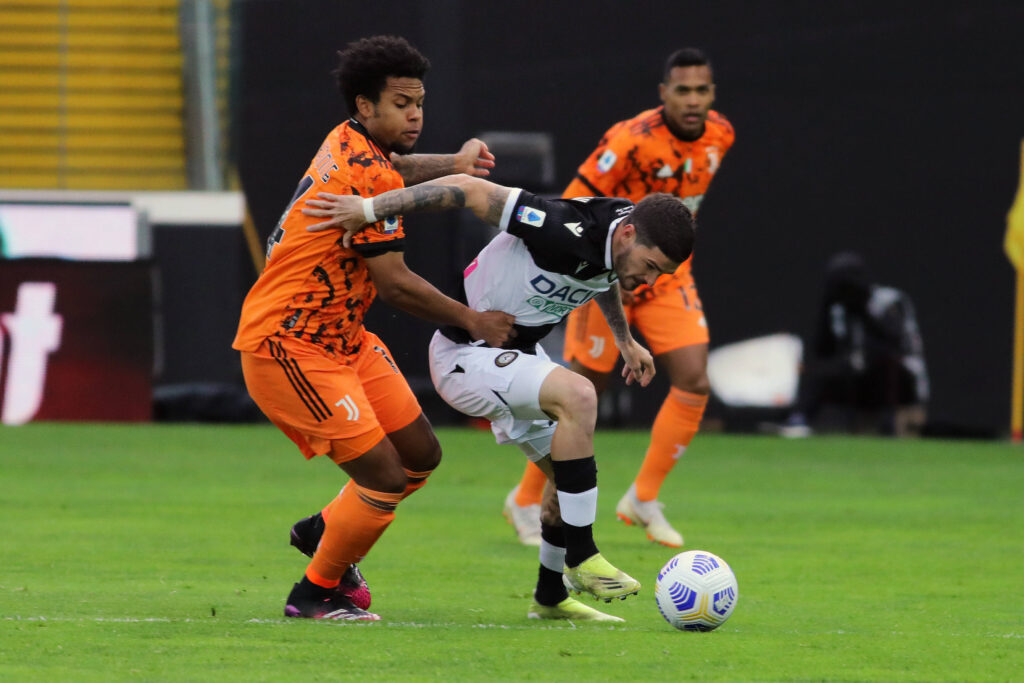 De Paul battaglia con Weston McKennie in Udinese-Juventus