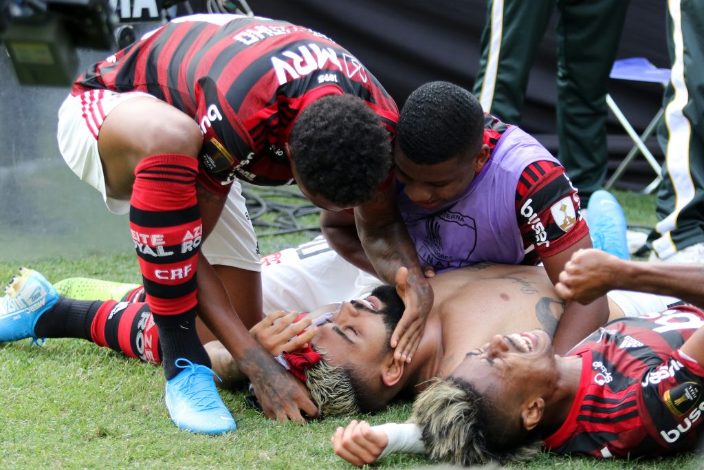 Gabigol festeggia il secondo gol nella finale di Coppa Libertadores 2019