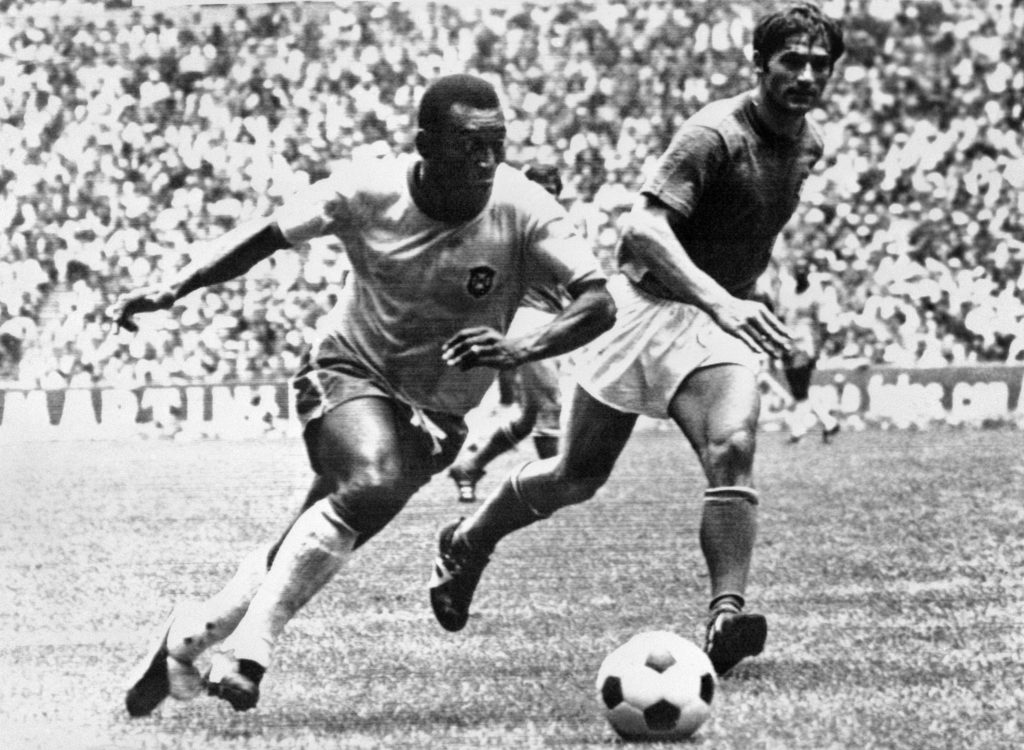 Pelé durante la finale dei Mondiali di Messico '70: Brasile-Italia