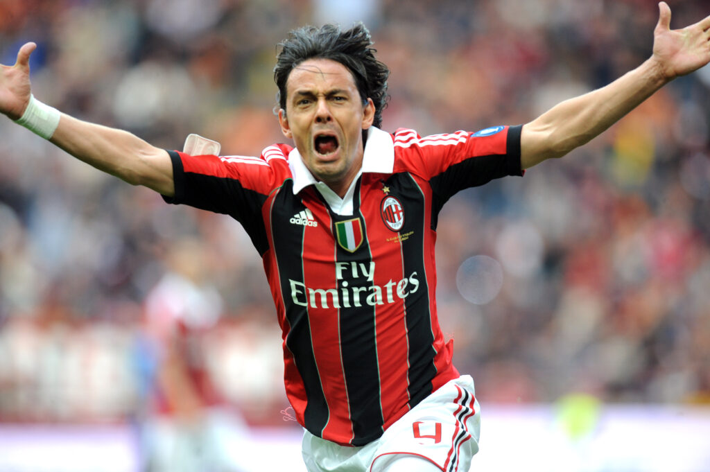 Filippo Inzaghi che esulta per il suo ultimo goal con la maglia del Milan
