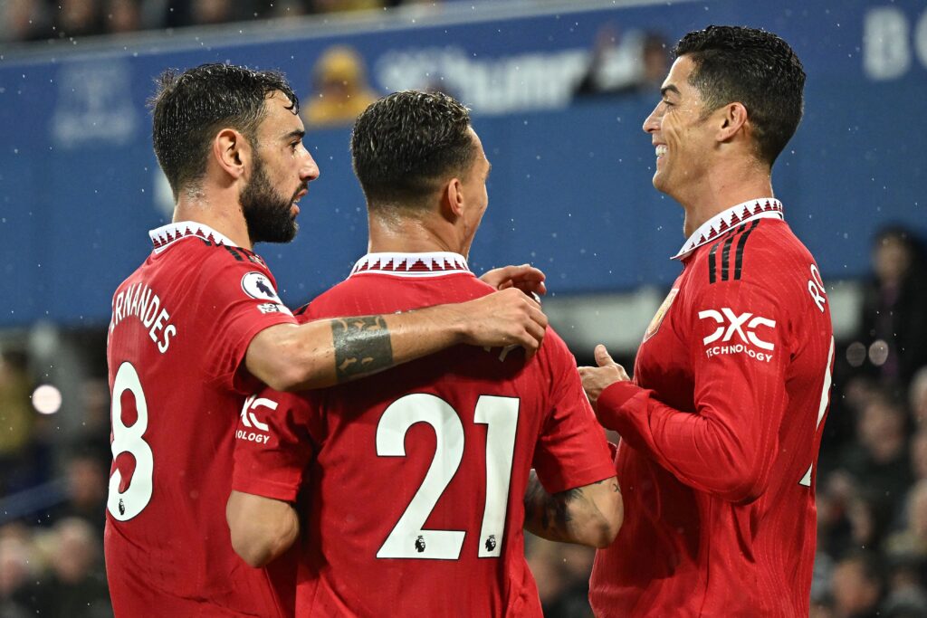 Cristiano Ronaldo esulta dopo il gol del 2-1 contro l'Everton