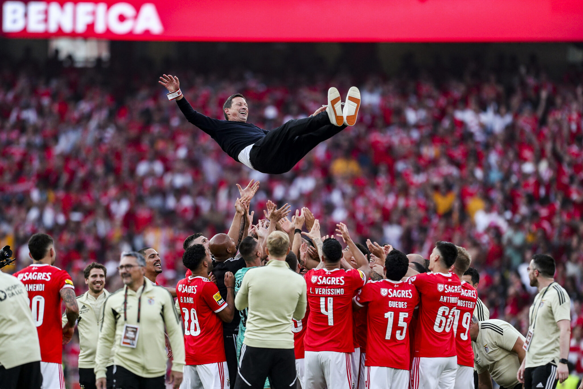 Schmidt festeggia la vittoria della Liga Portugal